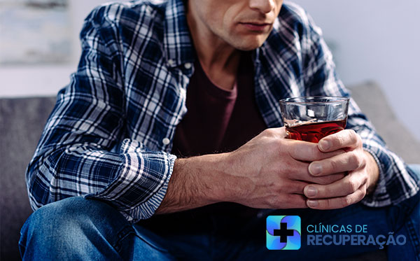 Alcoólatra de Dois Irmãos do Buriti - MS - Tratamento em Clinica de Reabilitação 