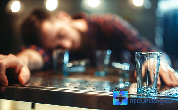 Clínica de Reabilitação para Alcoólatras de Rio Verde de Mato Grosso - MS - Alcoolismo tem Tratamento 