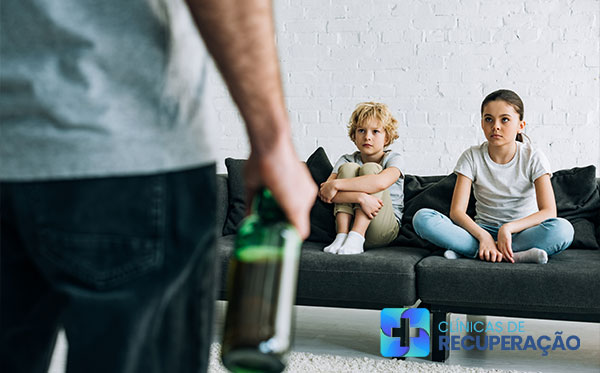 Alcoolismo Destrói a Família - Busque Clínica de Recuperação em Rio Verde de Mato Grosso - MS Alcoolismo Destrói a Família - Busque Clínica de Recuperação em Rio Verde de Mato Grosso - MS